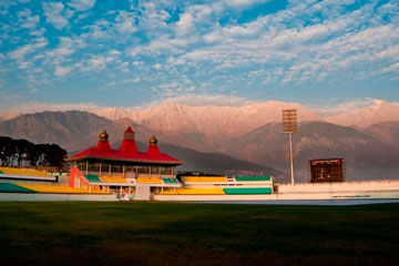 Taxi Hire Service in Dharamshala